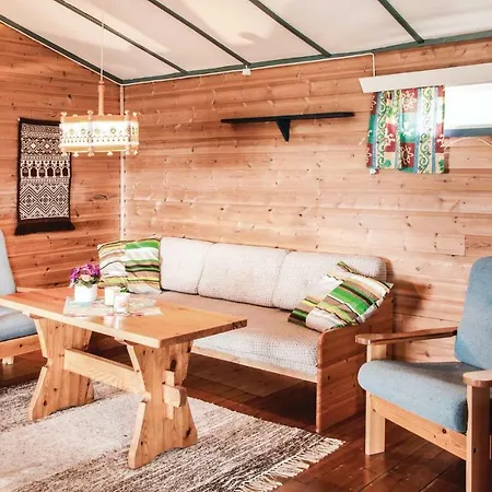 Holiday home Stunning In Tynset With Kitchen *